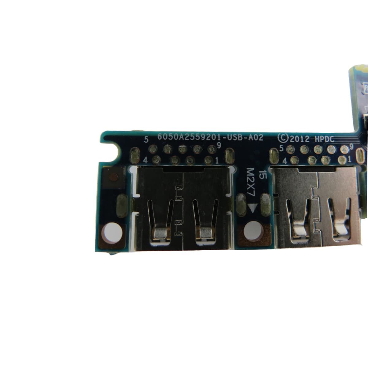 بورد VGA & USB لپ تاپ HP ELITEBOOK 840 G1قیمت و خرید بورد VGA &amp; USB لپ تاپ HP ELITEBOOK 840 G1
معرفی بورد VGA &amp; USB لپ تاپ HP ELITEBOOK 840 G1
بورد VGA &amp; USB لپ تاپ HP ELITEBOOK 840 G1 یکی از قطعات مهم در ساختار سخت‌افزاری این لپ‌تاپ است که به صورت یک ماژول مجزا طراحی شده و وظیفه مدیریت خروجی تصویری VGA و همچنین پورت‌های USB را بر عهده دارد. این بورد معمولاً در بخش کناری یا زیرین لپ‌تاپ نصب می‌شود و با استفاده از کابل فلت یا کانکتور مستقیم به مادربرد اصلی متصل می‌گردد.
اهمیت بورد VGA &amp; USB
در لپ‌تاپ‌های حرفه‌ای سری EliteBook، وجود پورت‌های متنوع یک مزیت بزرگ محسوب می‌شود. بسیاری از کاربران تجاری و اداری همچنان از پروژکتورها یا نمایشگرهایی با ورودی VGA استفاده می‌کنند. از طرف دیگر، پورت USB یکی از پرکاربردترین اتصالات روزمره است. بنابراین، سلامت بورد VGA &amp; USB مستقیماً بر بهره‌وری کاربر تأثیر می‌گذارد. هنگام جستجو برای قیمت و خرید بورد VGA &amp; USB لپ تاپ HP ELITEBOOK 840 G1 باید به کیفیت و اورجینال بودن آن توجه ویژه داشت.
علائم خرابی بورد VGA &amp; USB
نشانه‌های زیر می‌تواند نشان‌دهنده خرابی یا آسیب‌دیدگی این بورد باشد:

عدم شناسایی دستگاه‌های USB توسط سیستم‌عامل
قطع و وصل شدن مداوم اتصال فلش یا هارد اکسترنال
عدم نمایش تصویر روی نمایشگرهای خارجی از طریق VGA
پیغام خطا درایورهای USB یا Display Adapter
ایجاد جرقه یا بوی سوختگی از ناحیه بورد

دلایل خرابی بورد VGA &amp; USB
این قطعه ممکن است به دلایل زیر دچار مشکل شود:

استفاده بیش از حد و فشار روی پورت‌های USB
اتصال دستگاه‌های ناسازگار یا دارای مشکل برقی
نوسانات برق و آسیب‌دیدگی مدار داخلی
نفوذ رطوبت یا گرد و غبار به بخش کانکتورها
ضربه یا فشار فیزیکی هنگام جابجایی لپ‌تاپ

چرا انتخاب بورد اورجینال اهمیت دارد؟
قطعات غیر اورجینال معمولاً کیفیت پایین‌تری دارند و ممکن است پس از مدت کوتاهی دوباره دچار مشکل شوند. استفاده از بورد VGA &amp; USB اورجینال برای لپ‌تاپ HP ELITEBOOK 840 G1 تضمین‌کننده سازگاری کامل با مادربرد اصلی، کارایی پایدار و جلوگیری از آسیب‌های ثانویه به سیستم است. بنابراین تمرکز بر قیمت و خرید بورد VGA &amp; USB لپ تاپ HP ELITEBOOK 840 G1 به صورت اورجینال یک انتخاب هوشمندانه برای کاربران حرفه‌ای است.
نکات مهم هنگام خرید بورد VGA &amp; USB لپ تاپ HP ELITEBOOK 840 G1
برای داشتن بهترین نتیجه از خرید این قطعه، لازم است نکات زیر را در نظر بگیرید:

شماره قطعه (Part Number): بررسی کنید شماره درج‌شده روی بورد با شماره قطعه لپ‌تاپ شما یکسان باشد.
کیفیت کانکتورها: پورت‌های USB و VGA باید سالم، بدون تغییر رنگ و بدون لق شدن باشند.
اورجینال بودن: قطعات اورجینال HP کیفیت ساخت بالاتری داشته و به‌طور کامل با مادربرد سازگارند.
عدم تعمیر قبلی: برخی بوردهای کارکرده تعمیر می‌شوند؛ بهتر است قطعه تعمیرشده خریداری نکنید.
گارانتی سازگاری: در زمان انتخاب، حتماً به مدل دقیق لپ‌تاپ توجه داشته باشید تا از سازگاری اطمینان حاصل شود.

روش تعویض بورد VGA &amp; USB
تعویض این بورد نیازمند دقت بالا است زیرا مستقیماً با مادربرد و سایر قطعات ارتباط دارد. مراحل کلی عبارتند از:

خاموش کردن کامل لپ‌تاپ و جدا کردن باتری.
باز کردن قاب زیر لپ‌تاپ با پیچ‌گوشتی مخصوص.
قطع کابل فلت یا کانکتور متصل به مادربرد.
باز کردن پیچ‌های نگهدارنده بورد VGA &amp; USB.
خارج کردن بورد آسیب‌دیده و نصب قطعه جدید.
اتصال مجدد کابل‌ها و بستن قاب لپ‌تاپ.
تست عملکرد پورت‌های USB و خروجی VGA پس از راه‌اندازی سیستم.

اشتباهات رایج در زمان نصب
برخی کاربران یا تعمیرکاران مبتدی در هنگام نصب این قطعه اشتباهاتی مرتکب می‌شوند که می‌تواند باعث خرابی بیشتر شود:

فشار بیش از حد هنگام اتصال کانکتورها که منجر به شکستگی می‌شود.
عدم توجه به گرد و غبار یا رطوبت روی محل اتصال.
بستن نادرست پیچ‌ها و ایجاد لق بودن بورد.
استفاده از قطعات ناسازگار یا غیر اورجینال.

مقایسه بورد VGA &amp; USB اورجینال و غیراصل
کاربران هنگام بررسی قیمت و خرید بورد VGA &amp; USB لپ تاپ HP ELITEBOOK 840 G1 معمولاً با گزینه‌های اورجینال و غیراصل مواجه می‌شوند. تفاوت‌های اصلی شامل:



ویژگی
بورد اورجینال
بورد غیراصل




دوام
چندین سال استفاده بدون مشکل
احتمال خرابی در مدت کوتاه


سازگاری
هماهنگ با مادربرد اصلی
امکان ناسازگاری و خطا


کیفیت اتصالات
پورت‌های محکم و مقاوم
پورت‌های شل و ضعیف


هزینه نهایی
مقرون‌به‌صرفه در بلندمدت
نیاز به تعویض مجدد و افزایش هزینه



تأثیر سلامت بورد VGA &amp; USB بر تجربه کاربری
یک بورد سالم به معنای اتصال پایدار دستگاه‌های USB و نمایشگرهای خارجی است. کاربران تجاری و مهندسی که با چندین دستگاه جانبی کار می‌کنند، اهمیت این موضوع را بیشتر درک می‌کنند. خرابی این قطعه نه‌تنها باعث اختلال در کار روزانه می‌شود بلکه ممکن است به مادربرد اصلی نیز آسیب وارد کند.
نکات مهم هنگام خرید بورد VGA &amp; USB لپ تاپ HP ELITEBOOK 840 G1
برای داشتن بهترین نتیجه از خرید این قطعه، لازم است نکات زیر را در نظر بگیرید:

شماره قطعه (Part Number): بررسی کنید شماره درج‌شده روی بورد با شماره قطعه لپ‌تاپ شما یکسان باشد.
کیفیت کانکتورها: پورت‌های USB و VGA باید سالم، بدون تغییر رنگ و بدون لق شدن باشند.
اورجینال بودن: قطعات اورجینال HP کیفیت ساخت بالاتری داشته و به‌طور کامل با مادربرد سازگارند.
عدم تعمیر قبلی: برخی بوردهای کارکرده تعمیر می‌شوند؛ بهتر است قطعه تعمیرشده خریداری نکنید.
گارانتی سازگاری: در زمان انتخاب، حتماً به مدل دقیق لپ‌تاپ توجه داشته باشید تا از سازگاری اطمینان حاصل شود.

روش تعویض بورد VGA &amp; USB
تعویض این بورد نیازمند دقت بالا است زیرا مستقیماً با مادربرد و سایر قطعات ارتباط دارد. مراحل کلی عبارتند از:

خاموش کردن کامل لپ‌تاپ و جدا کردن باتری.
باز کردن قاب زیر لپ‌تاپ با پیچ‌گوشتی مخصوص.
قطع کابل فلت یا کانکتور متصل به مادربرد.
باز کردن پیچ‌های نگهدارنده بورد VGA &amp; USB.
خارج کردن بورد آسیب‌دیده و نصب قطعه جدید.
اتصال مجدد کابل‌ها و بستن قاب لپ‌تاپ.
تست عملکرد پورت‌های USB و خروجی VGA پس از راه‌اندازی سیستم.

اشتباهات رایج در زمان نصب
برخی کاربران یا تعمیرکاران مبتدی در هنگام نصب این قطعه اشتباهاتی مرتکب می‌شوند که می‌تواند باعث خرابی بیشتر شود:

فشار بیش از حد هنگام اتصال کانکتورها که منجر به شکستگی می‌شود.
عدم توجه به گرد و غبار یا رطوبت روی محل اتصال.
بستن نادرست پیچ‌ها و ایجاد لق بودن بورد.
استفاده از قطعات ناسازگار یا غیر اورجینال.

مقایسه بورد VGA &amp; USB اورجینال و غیراصل
کاربران هنگام بررسی قیمت و خرید بورد VGA &amp; USB لپ تاپ HP ELITEBOOK 840 G1 معمولاً با گزینه‌های اورجینال و غیراصل مواجه می‌شوند. تفاوت‌های اصلی شامل:



ویژگی
بورد اورجینال
بورد غیراصل




دوام
چندین سال استفاده بدون مشکل
احتمال خرابی در مدت کوتاه


سازگاری
هماهنگ با مادربرد اصلی
امکان ناسازگاری و خطا


کیفیت اتصالات
پورت‌های محکم و مقاوم
پورت‌های شل و ضعیف


هزینه نهایی
مقرون‌به‌صرفه در بلندمدت
نیاز به تعویض مجدد و افزایش هزینه



تأثیر سلامت بورد VGA &amp; USB بر تجربه کاربری
یک بورد سالم به معنای اتصال پایدار دستگاه‌های USB و نمایشگرهای خارجی است. کاربران تجاری و مهندسی که با چندین دستگاه جانبی کار می‌کنند، اهمیت این موضوع را بیشتر درک می‌کنند. خرابی این قطعه نه‌تنها باعث اختلال در کار روزانه می‌شود بلکه ممکن است به مادربرد اصلی نیز آسیب وارد کند.
