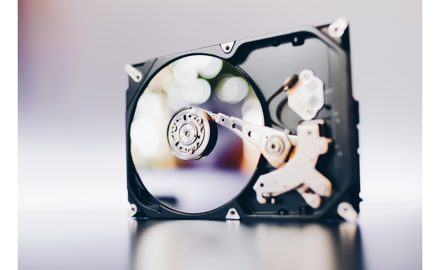 تفاوت رم، هارد و SSD در لپ‌تاپ و نقش آن‌ها در سرعت دستگاه